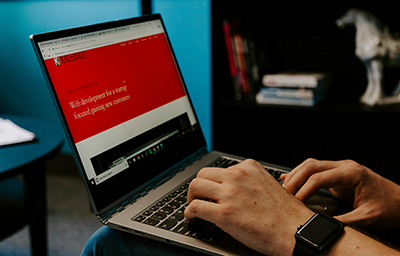 какая информация о компаниях в интернете не считается рекламой